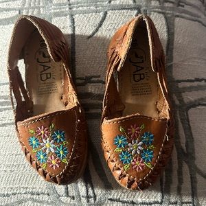 Girl shoes